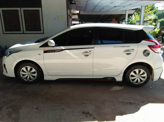 ขายด่วนรถเก๋ง Toyota Yaris ขายด่วนรถเก๋ง Toyota Yaris