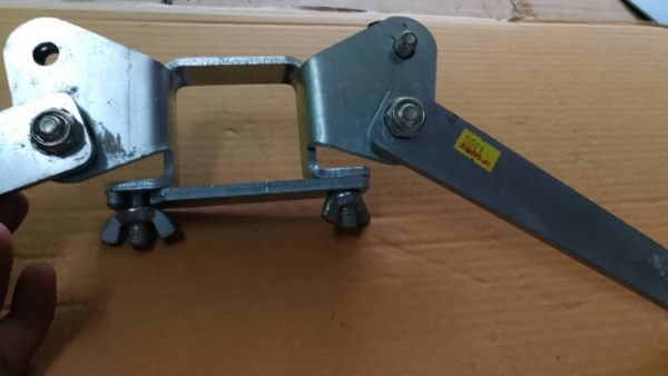 300 บ.ส่งถึงบ้านฟรีโทร 083-2000058 LINE ID: line832923 เครื่องมือตามภาพให้กับผู้ที่ใช้ งานได้ใช้เป็น (ไม่รู้จักอธิบายไม่ถูก)