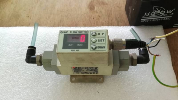 700 บ.ส่งถึงบ้านฟรีโทร 083-2000058 LINE ID: line832923 FLOW SWITCH อุปกรณ์วัดอัตราการไหลของลมยี่ห้อS