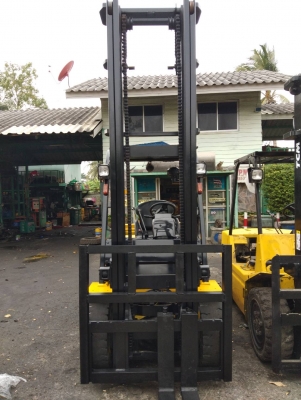 +++ ขายโฟล์คลิฟท์ SUMITOMO FG30  ขนาด  3  ตัน  เครื่องยนต์เบนซิน แกีศ  เสา  5  เมตร  เกียร์ออโตเมติค  ยางตันครับ