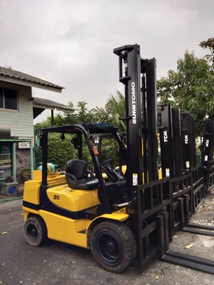 +++ ขายโฟล์คลิฟท์ SUMITOMO FG30  ขนาด  3  ตัน  เครื่องยนต์เบนซิน แกีศ  เสา  5  เมตร  เกียร์ออโตเมติค  ยางตันครับ