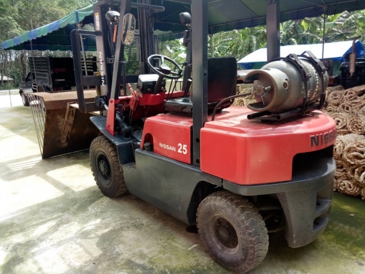 +++ ขายโฟล์คลิฟท์  NISSAN FG20  ขนาด 2  ตัน  เครื่องยนต์เบนซิน  แก๊ส  เสา 3  เมตร  เกียร์ธรรมดา  ยางตันครับ
