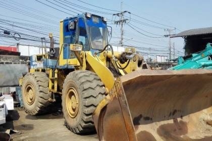 ขาย 950,000 บาท KOMATSU. WA400-1 เครื่องดี เกียร์ดี ระบบพร้อมใช้ เอกสารชื้อขาย   รถอยู่ กทม โทร 0610710295