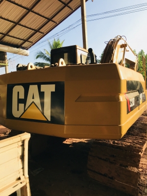 ขายรถแม็กโคร CAT-320 รถสวยพร้อมใช้งาน ราคา 680,000 บาท โทร 0812628564 อ.เซกา จ.บึงกาฬ