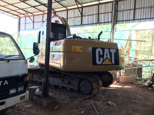 ขายรถแม็กโคร CAT-320v2 รถสวยพร้อมใช้งาน ราคา 760,000 บาท โทร 0812628564 อ.เซกา จ.บึงกาฬ