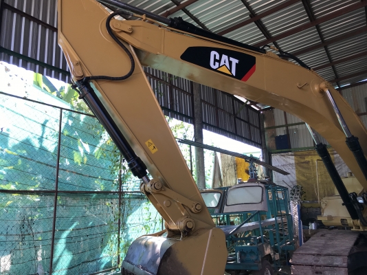 ขายรถแม็กโคร CAT-320v2 รถสวยพร้อมใช้งาน ราคา 760,000 บาท โทร 0812628564 อ.เซกา จ.บึงกาฬ