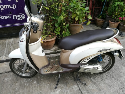 Scoopy 2553 ขายตามสภาพ มีเล่มชุดโอนครบ สตาดติดขี่ได้