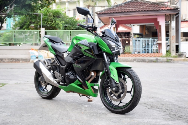 Z300 2015 รถบ้านแท้ เจ้าของคนเดียว มีของแต่ง รูดบัตรได้ Z300 2015 รถบ้านแท้ เจ้าของคนเดียว มีของแต่ง รูดบัตรได้