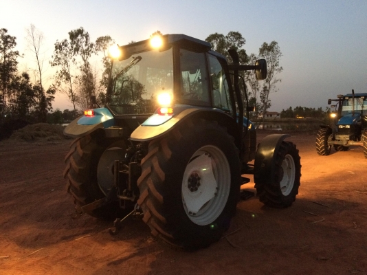 NEW HOLLAND TS90 แอร์เย็น ภายในสวย ใช้งานดี ขับสบาย NEW HOLLAND TS90 แอร์เย็น ภายในสวย ใช้งานดี ขับสบาย