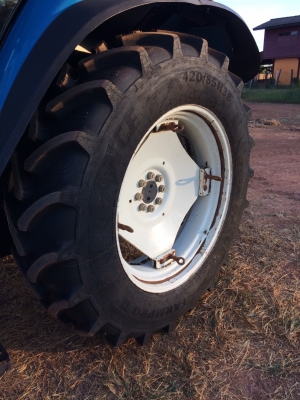 NEW HOLLAND TS90 แอร์เย็น ภายในสวย ใช้งานดี ขับสบาย NEW HOLLAND TS90 แอร์เย็น ภายในสวย ใช้งานดี ขับสบาย