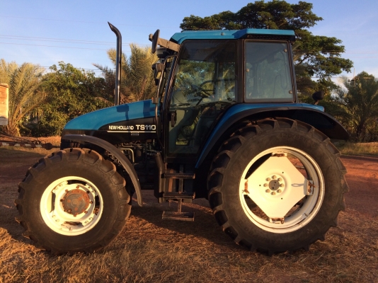 NEW HOLLAND TS90 แอร์เย็น ภายในสวย ใช้งานดี ขับสบาย NEW HOLLAND TS90 แอร์เย็น ภายในสวย ใช้งานดี ขับสบาย
