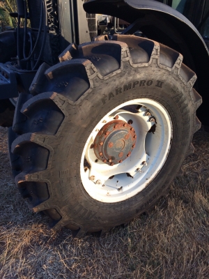 NEW HOLLAND TS90 แอร์เย็น  ภายในสวย ใช้งานดี ขับสบาย