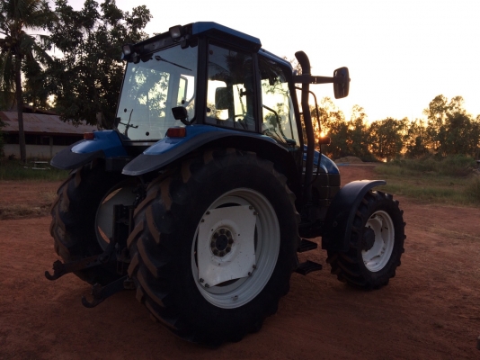 NEW HOLLAND TS90 แอร์เย็น ภายในสวย ใช้งานดี ขับสบาย NEW HOLLAND TS90 แอร์เย็น ภายในสวย ใช้งานดี ขับสบาย