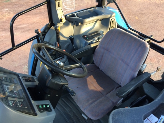 NEW HOLLAND TS110 แอร์เย็น เพลงเพราะ ภายในสวย ใช้งานดี ขับสบาย NEW HOLLAND TS110 แอร์เย็น เพลงเพราะ ภายในสวย ใช้งานดี ขับสบาย