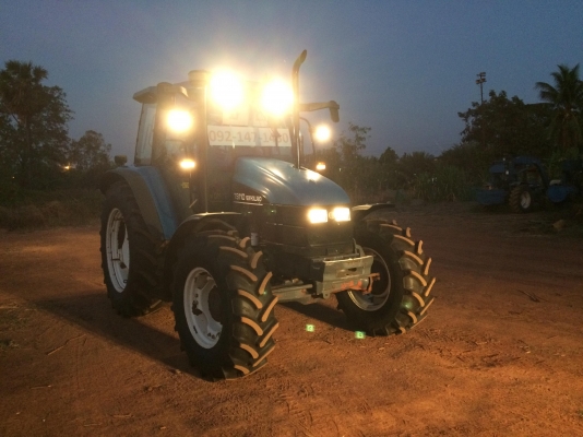 NEW HOLLAND TS110 แอร์เย็น เพลงเพราะ ภายในสวย ใช้งานดี ขับสบาย NEW HOLLAND TS110 แอร์เย็น เพลงเพราะ ภายในสวย ใช้งานดี ขับสบาย