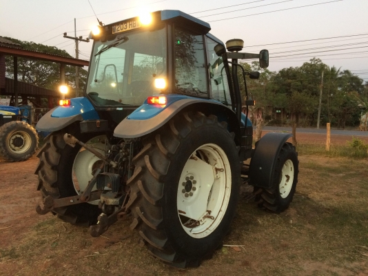 NEW HOLLAND TS110 แอร์เย็น เพลงเพราะ ภายในสวย ใช้งานดี ขับสบาย NEW HOLLAND TS110 แอร์เย็น เพลงเพราะ ภายในสวย ใช้งานดี ขับสบาย