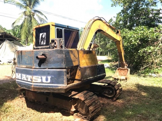 Komatsu 60-5 ติดต่อ 080-1405528 Komatsu 60-5 ติดต่อ 080-1405528
