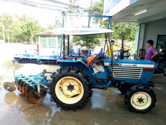 ขายด่วน !! ISEKI TL2700 27 แรงม้า สองเพลา ผาน 5 ขายด่วน !! ISEKI TL2700 27 แรงม้า สองเพลา ผาน 5