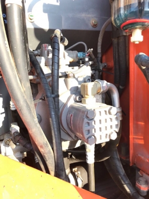 ขายรถแบคโฮ HITACHI ZX135US-3 ปี 2009 รถนอกนำเข้าเองจากญี่ปุ่น สภาพสวยพร้อมใช้งาน มีVDOการทำงานครับ ขายรถแบคโฮ HITACHI ZX135US-3 ปี 2009 รถนอกนำเข้าเองจากญี่ปุ่น สภาพสวยพร้อมใช้งาน มีVDOการทำงานครับ