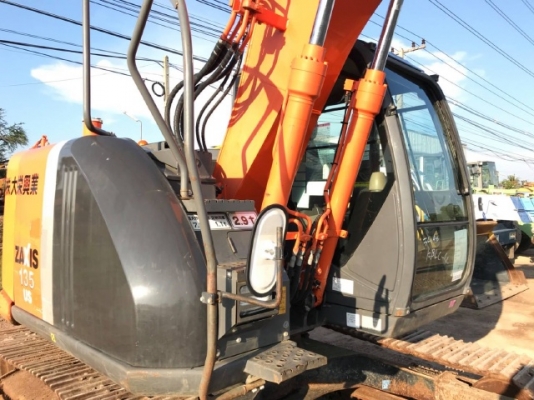ขายรถแบคโฮ HITACHI ZX135US-3 ปี 2009 รถนอกนำเข้าเองจากญี่ปุ่น สภาพสวยพร้อมใช้งาน มีVDOการทำงานครับ ขายรถแบคโฮ HITACHI ZX135US-3 ปี 2009 รถนอกนำเข้าเองจากญี่ปุ่น สภาพสวยพร้อมใช้งาน มีVDOการทำงานครับ