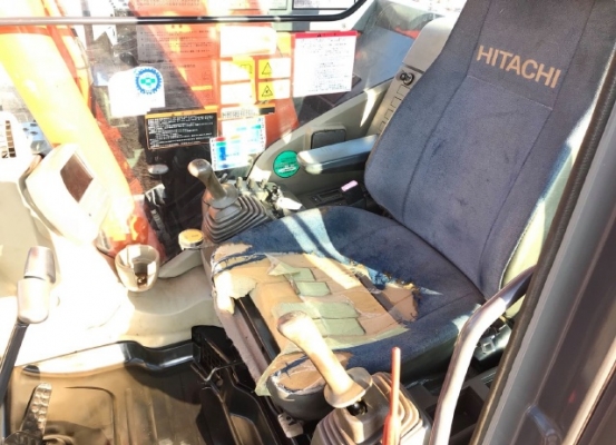 ขายรถแบคโฮ HITACHI ZX135US-3 ปี 2009 รถนอกนำเข้าเองจากญี่ปุ่น สภาพสวยพร้อมใช้งาน มีVDOการทำงานครับ ขายรถแบคโฮ HITACHI ZX135US-3 ปี 2009 รถนอกนำเข้าเองจากญี่ปุ่น สภาพสวยพร้อมใช้งาน มีVDOการทำงานครับ