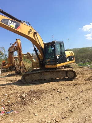 ขายรถแบ็คโฮ CAT 320D (ผลิตจากญี่ปุ่น) ขายรถแบ็คโฮ CAT 320D (ผลิตจากญี่ปุ่น)