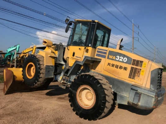 ขายรถตักล้อยาง KOMATSU WA320-5 ปี 2008 รถนอกนำเข้าเองจากญี่ปุ่น สภาพสวยพร้อมใช้งาน ขายรถตักล้อยาง KOMATSU WA320-5 ปี 2008 รถนอกนำเข้าเองจากญี่ปุ่น สภาพสวยพร้อมใช้งาน