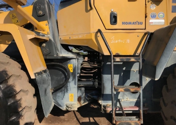 ขายรถตักล้อยาง KOMATSU WA320-5 ปี 2008 รถนอกนำเข้าเองจากญี่ปุ่น สภาพสวยพร้อมใช้งาน ขายรถตักล้อยาง KOMATSU WA320-5 ปี 2008 รถนอกนำเข้าเองจากญี่ปุ่น สภาพสวยพร้อมใช้งาน