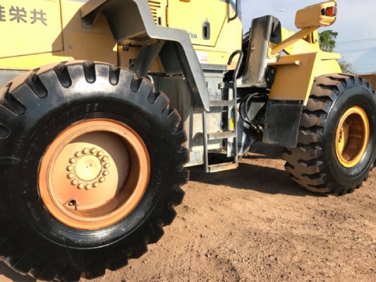 ขายรถตักล้อยาง KOMATSU WA320-5 ปี 2008 รถนอกนำเข้าเองจากญี่ปุ่น สภาพสวยพร้อมใช้งาน ขายรถตักล้อยาง KOMATSU WA320-5 ปี 2008 รถนอกนำเข้าเองจากญี่ปุ่น สภาพสวยพร้อมใช้งาน