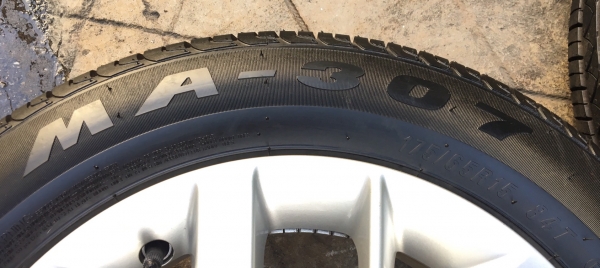 ล้อแม็กป้ายแดง Nissan Note ขอบ 15 พร้อมยางป้ายแดง Maxxis 175-65-15 ปี 17 มีตุ่มทุกเส้น