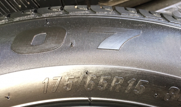 ล้อแม็กป้ายแดง Nissan Note ขอบ 15 พร้อมยางป้ายแดง Maxxis 175-65-15 ปี 17 มีตุ่มทุกเส้น