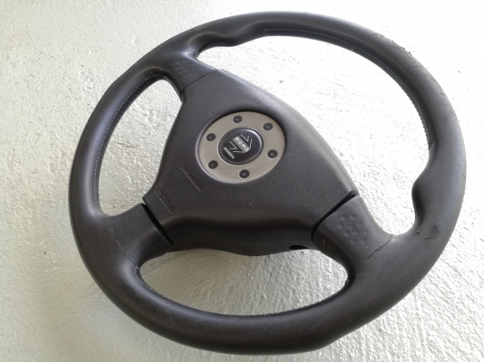 ขายพวงมาลัย Momo ของแท้