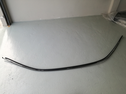 คิ้วหลังคา ใส่ Mitsubishi ท้ายเบนซ์