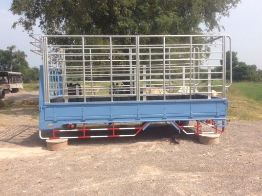 ขายกระบะพร้อมรั้วเหล็ก ISUZU NPR ยาว 4.5 เมตร กว้าง 2.15เมตร ครัทซีกว้าง 0.75 เมตร พื้นปูเหล็ก ศุภากร 081-1903107,089-5367218