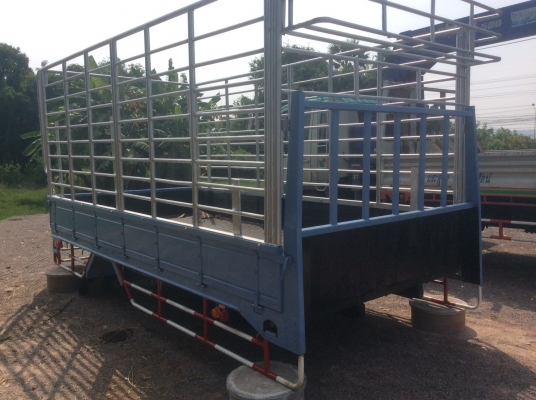 ขายกระบะพร้อมรั้วเหล็ก ISUZU NPR ยาว 4.5 เมตร กว้าง 2.15เมตร ครัทซีกว้าง 0.75 เมตร พื้นปูเหล็ก ศุภากร 081-1903107,089-5367218 ขายกระบะพร้อมรั้วเหล็ก ISUZU NPR ยาว 4.5 เมตร กว้าง 2.15เมตร ครัทซีกว้าง 0.75 เมตร พื้นปูเหล็ก ศุภากร 081-1903107,089-5367218