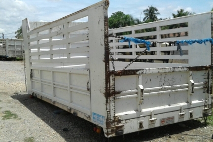 กระบะสามมิตร ยาว 5. ม. กว้าง 2.45 ม. ครัทซี 0.85 ม. สภาพสวย ศุภากร 081-1903107,089-5367218