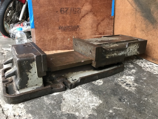 ขายปากกาจับชิ้นงานตัวใหญ่ Tsudakoma 10นิ้ว made in Japan สภาพสวยมาก ปากสวย แท่นแน่น หมุนนิ่ม พร้อมใช้งาน