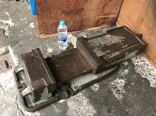 ขายปากกาจับชิ้นงานตัวใหญ่ Tsudakoma 10นิ้ว made in Japan สภาพสวยมาก ปากสวย แท่นแน่น หมุนนิ่ม พร้อมใช้งาน