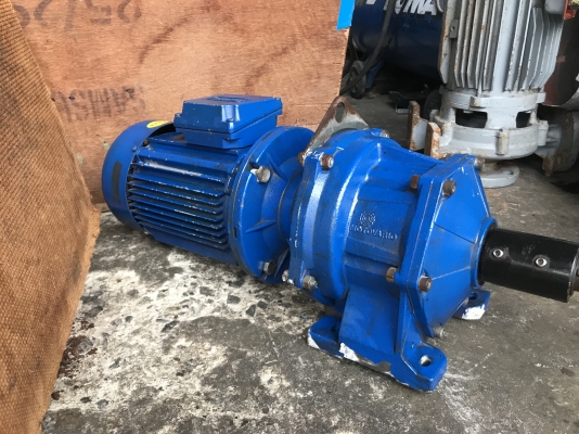 ขายมอเตอร์เกียร์ Motovario 2HP. 380V อัตราทด 1:17 สภาพสวยเดิมๆ หมุนนิ่ม พร้อมใช้งาน