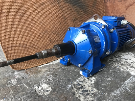 ขายมอเตอร์เกียร์ Motovario 2HP. 380V อัตราทด 1:17 สภาพสวยเดิมๆ หมุนนิ่ม พร้อมใช้งาน