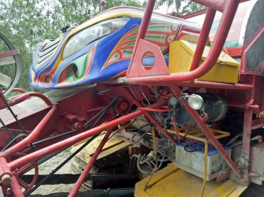 ขายรถเกี่ยวข้าวไวไฟจอมพลัง