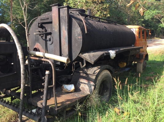 ขายรถ6ล้อสเปรย์ยาง Hino KR320 เครื่อง160 แรง EH500 เล่มพร้อม ถังของ thammakit สภาพดีใช้งานได้ปกติ