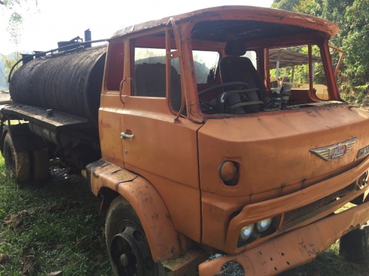 ขายรถ6ล้อสเปรย์ยาง Hino KR320 เครื่อง160 แรง EH500 เล่มพร้อม ถังของ thammakit สภาพดีใช้งานได้ปกติ