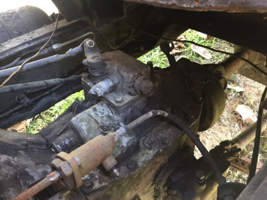 ขายรถ6ล้อสเปรย์ยาง Hino KR320 เครื่อง160 แรง EH500 เล่มพร้อม ถังของ thammakit สภาพดีใช้งานได้ปกติ