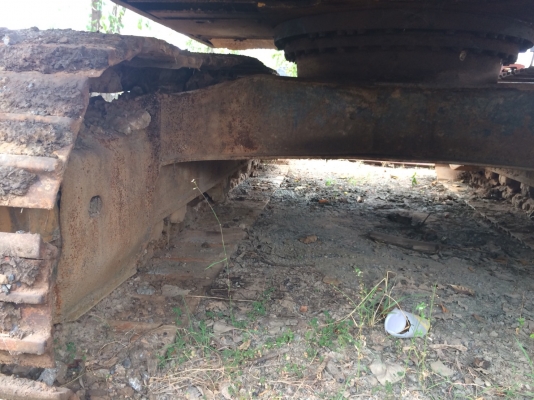 ขายรถแบคโฮโคมัสสุรุ่น PC200 รุ่น6สภาพดีมากพร้อมใช้เอกสารครรบราคา680000