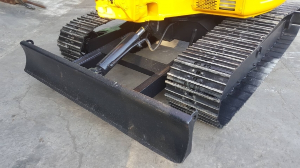 ขาย รถขุด KOMATSU รุ่น PC40FR มือสองญี่ปุ่น แทรกเหล็ก สลัก บูทเอวแน่น 100\% สวยพร้อมใช้งาน มือถือ 0818753444