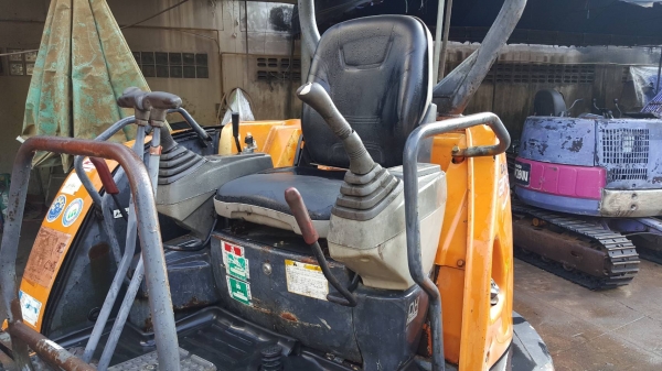 ขาย รถขุด HITACHI รุ่น ZX27U มือสองญี่ปุ่น แทรกเหล็ก สลัก บูทเอวแน่น 100\% สวยพร้อมใช้งาน มือถือ 0818753444   สอบถามเพิ่มเติมได้ที่ http://line.me/ti/p/mFkzr50JVd