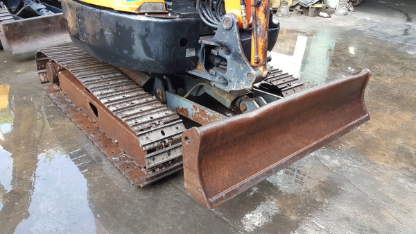 ขาย รถขุด HITACHI รุ่น ZX27U มือสองญี่ปุ่น แทรกเหล็ก สลัก บูทเอวแน่น 100\% สวยพร้อมใช้งาน มือถือ 0818753444   สอบถามเพิ่มเติมได้ที่ http://line.me/ti/p/mFkzr50JVd