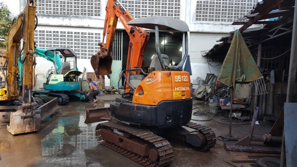 ขาย รถขุด HITACHI รุ่น ZX27U มือสองญี่ปุ่น แทรกเหล็ก สลัก บูทเอวแน่น 100\% สวยพร้อมใช้งาน มือถือ 0818753444   สอบถามเพิ่มเติมได้ที่ http://line.me/ti/p/mFkzr50JVd