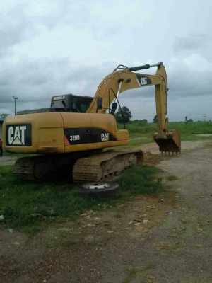 1,50,000บาทCaterpillar320Dใช้งาน80,000ช.ม ทะเบียนเอกสารพร้อมโอน